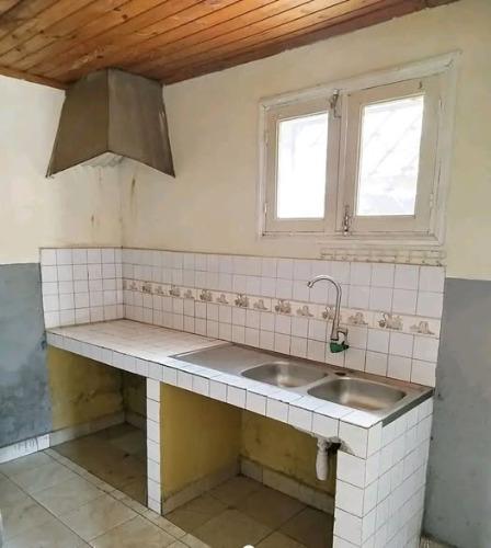 Andranomena ambohidroa
Appartement RDC
1 lv ...