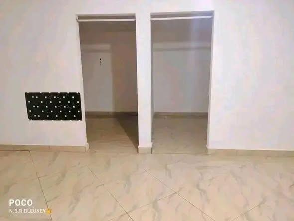 TRANO AHOFA
Appartement 
1 Living 2 chambre ...