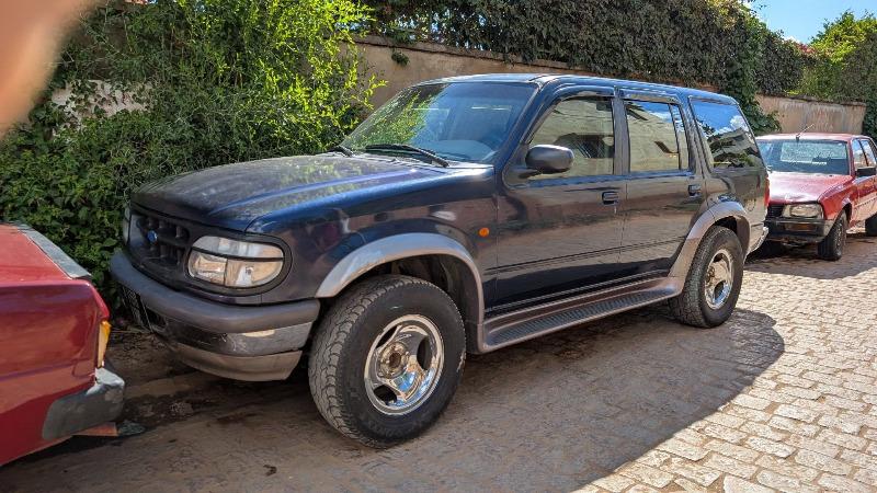 FORD Explorer fiara milamina tsara tsisy atao ...