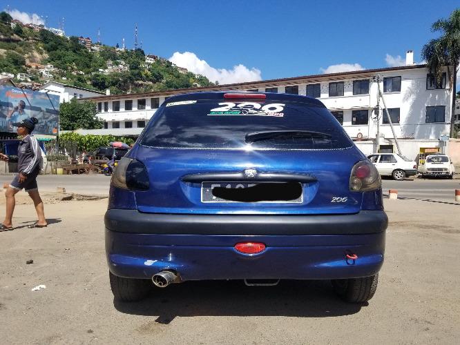 206 essence injection 1l4 multipoint
Etat d' ...