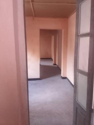 AMBOHIMAMORY AMPITATAFIKA 
 Hofany jiro jira ...