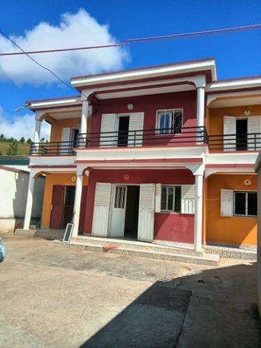 
 À vendre Iavoloho
2living 6chambre 
 con ...