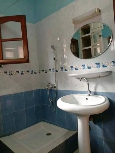 Trano ahofa andravohangy ambany
1living 2cha ...