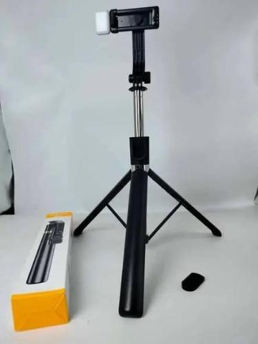 Trépied selfie Bluetooth avec   
Misy téléco ...
