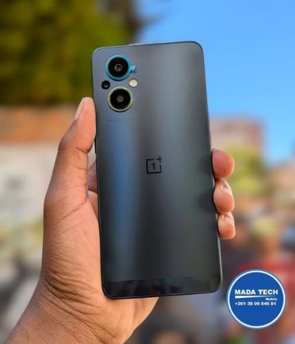  #ONE+
* Mémoire 128/6+4GB de RAM 
* Caméra ...