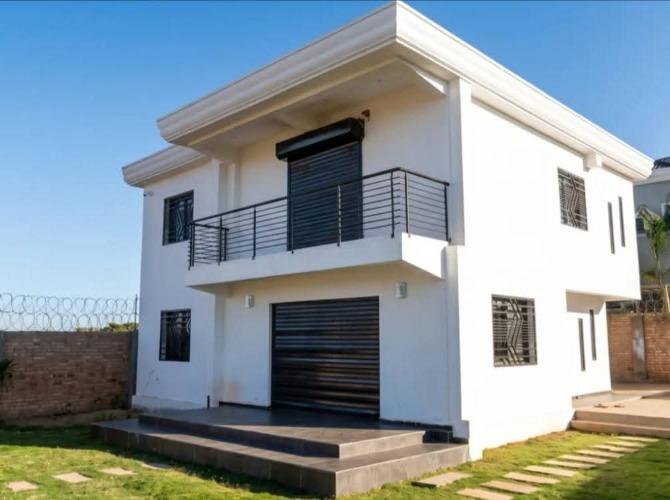  À LOUER – SUPERBE VILLA F4 AMBODIFASINA 

 ...