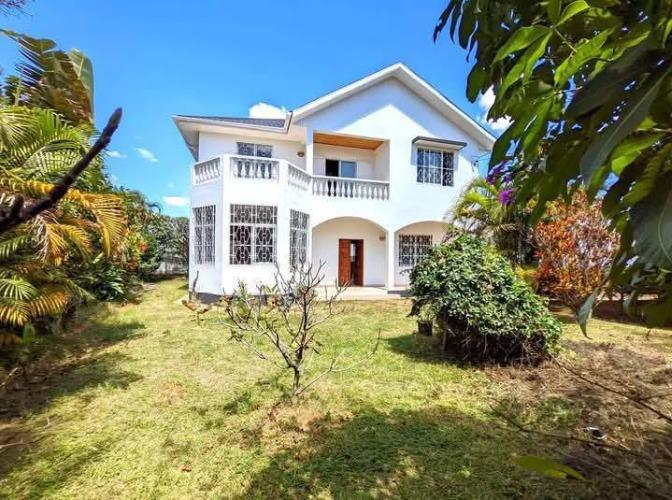 VILLA  A  LOUER  AMBATOBE

 Nous proposons  ...