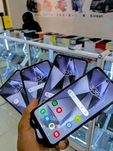 amsung Galaxy s24 l'ultra 5G
CPU...Octa core ...