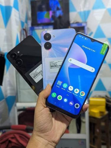 R e a l m e V20
Stocage interne 128Gb
Ram 8 ...