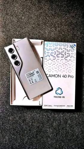  CAMON 40 5G 
CPU...Octa cores
Ram...4G
ME ...