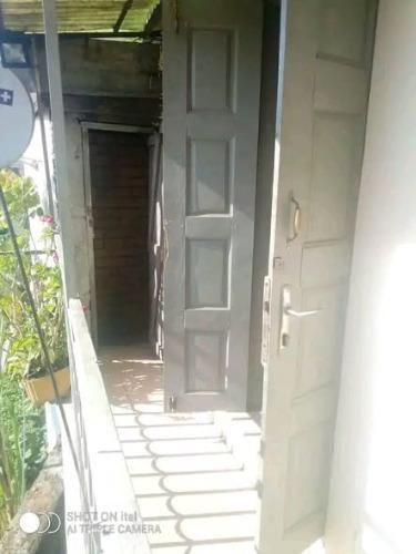 trano ahofa tompoko 
ambony Rihana tsar sécu ...