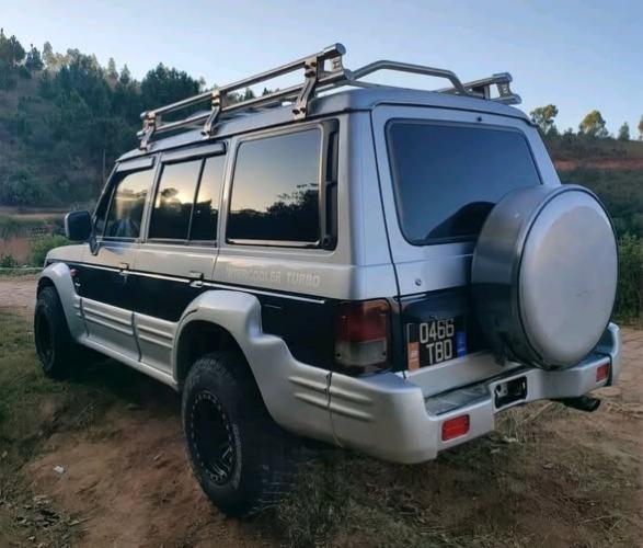 GALLOPER II
7 places, 4X4, moteur 4D56 turbo ...