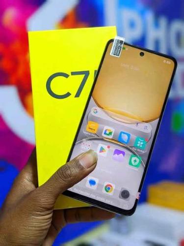 REALME C75 ORIGINAL 
🔹 Écran 6.72