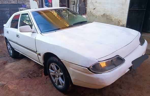 Mazda 323
Moteur Original Essence
4 jantes  ...