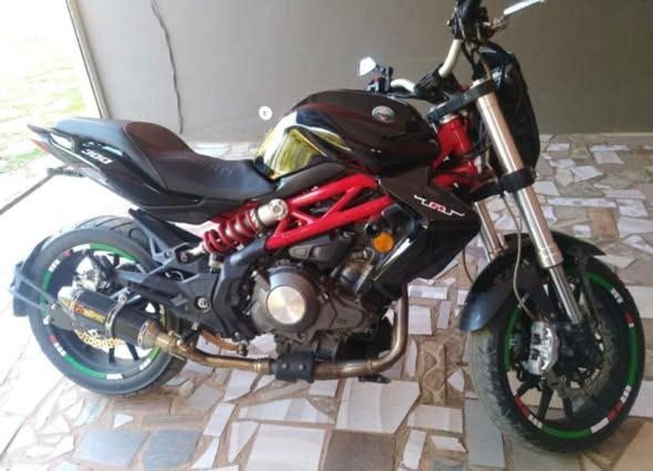 Alefa maika be benelli 300
Misetrasetra tsar ...