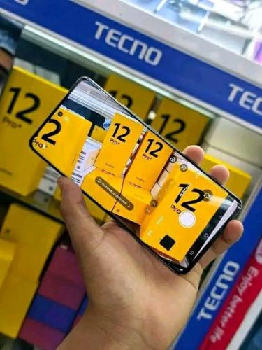 Realme 12 pro plus 5G    
_Ram 12Gb 
_Inter ...