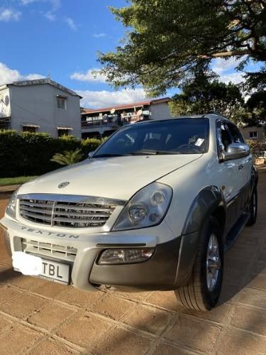 A vendre uniquement une belle SUV coréenne Ss ...