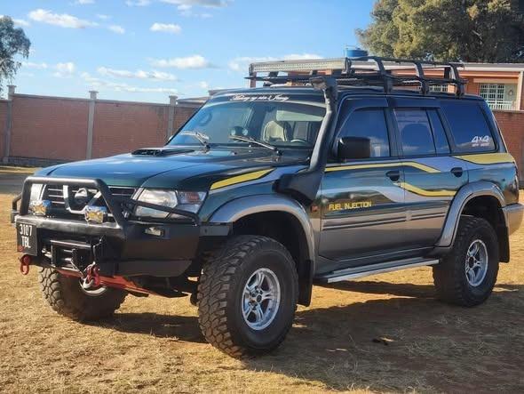  Nissan Patrol Y61 !  
MAIKA VOLA BE 
Moteu ...