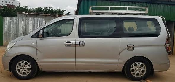 Hyundai Grand Starex.
Hamidy besoin financem ...