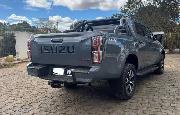 ISUZU D-MAX X-RIDER lll (3). B7. 7 EME. NEW G ...