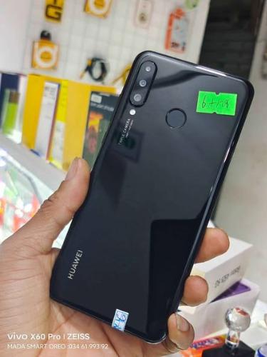 HUAWEI P30 LITE
➡️ Écran 6.15