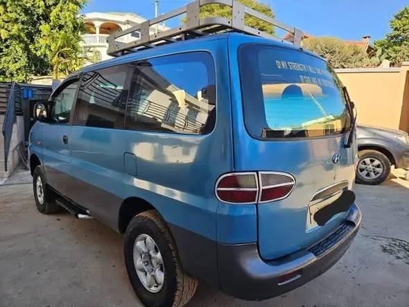 4X4 HYUNDAI STAREX (version européenne)
Mote ...