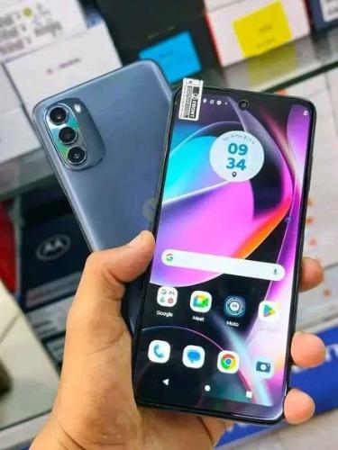 MOTOROLA  G5G 2022
✅ RAM 4 GB
✅ Mémoire int ...