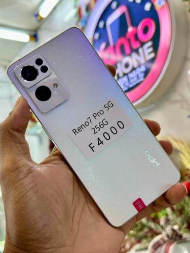 OPPO Reno 7 Pro 5G
* 12Go de RAM
* 256Go de ...