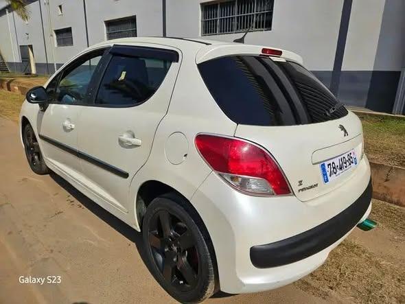 PEUGEOT 207 PHASE 2 (bonne occasion)
Moteur  ...