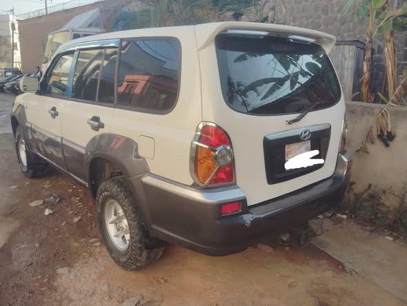 ?4?4 HYUNDAI Terracan  JX250
 Papier A jours ...