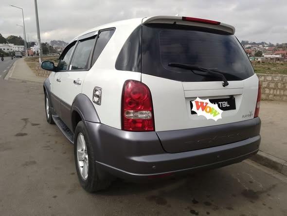 A vendre
4x4 Mande 
REXTON PHASE 3 NOBLESSE ...