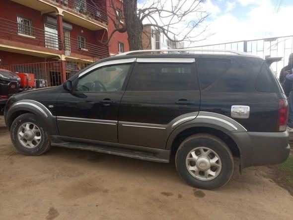 A vendre Rexton phase 2/4*4 
 Moteur Xdi 270 ...