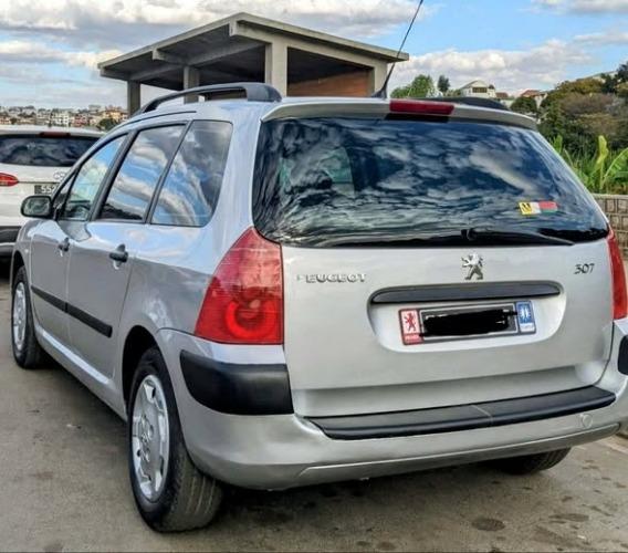  moteur essence (mitete rano)
 4 cylindre. 1 ...