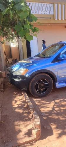 A vendre 
Kyron sangYong phase 2 
Bo?te aut ...