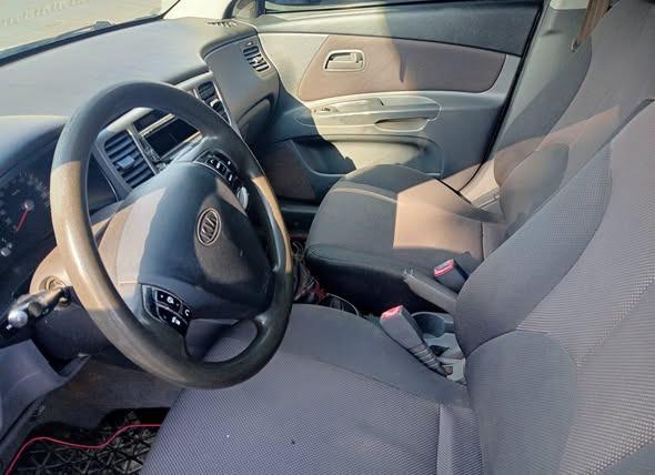 KIA PRIDE , ANN?E 2005
MOTEUR DIESEL 1.5 VGT ...