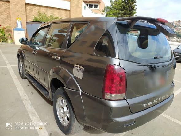 Rexton phase 1
Moteur 2.9 TD
Boite de vites ...
