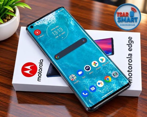 MOTOROLA  EDGE full 5G 
✅  Ram 6Go 
✅  Mémo ...