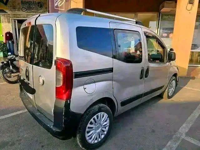 Fiat fiorino annee 2010 
Simple coulissante  ...